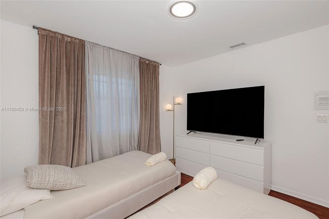0 - 9431 Sw 212 Th Ter, House other with 4 bedrooms, 3 bathrooms and null parking in Cutler Bay FL | Image 16