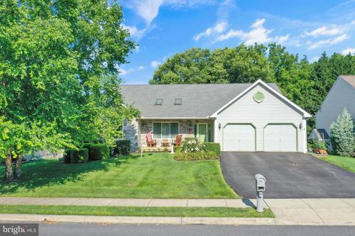 3116 N Wagner Cir, Sinking Spring, PA, 19608-8939 | Card Image