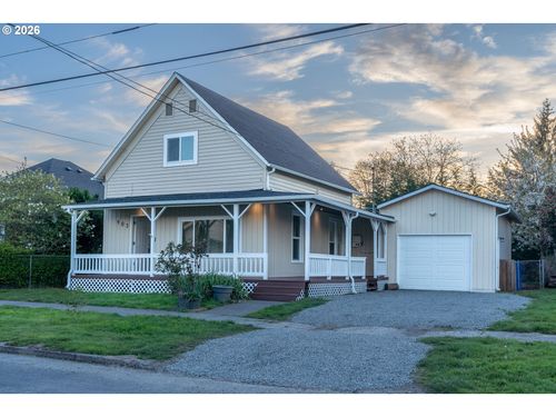 903 S 3rd Ave, Kelso, WA, 98626-2224 | Card Image