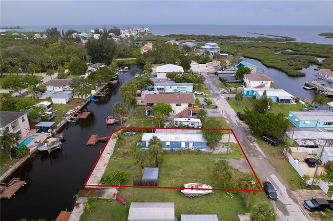 7022 Fair Ln, House other with 2 bedrooms, 2 bathrooms and null parking in HUDSON FL | Image 5