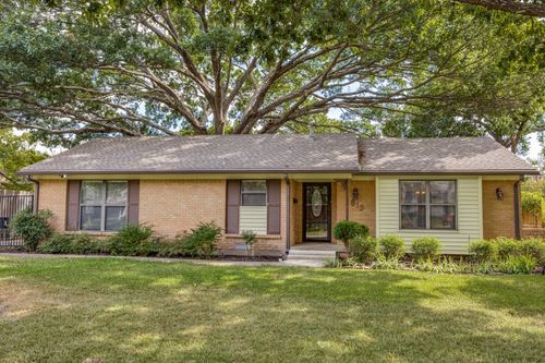 813 Brookhurst Dr, Richardson, TX, 75080-5003 | Card Image