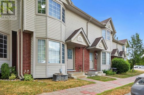 4-50 Chapman Crt, London, ON, N6G5E1 | Card Image