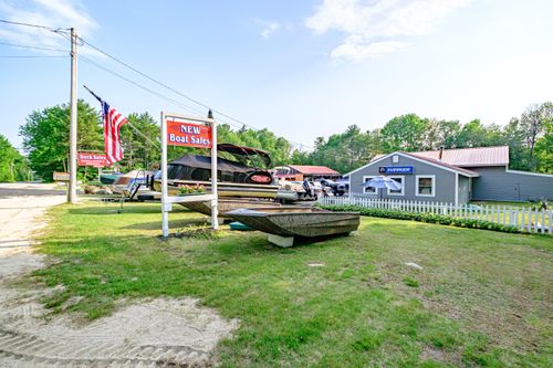 819 Naples Rd, Harrison, ME, 04040-4106 | Card Image