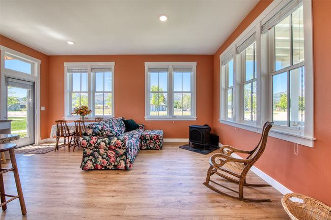 Living Room | Image 7