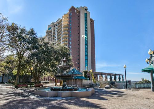 unit-1210-300 S Duval St, TALLAHASSEE, FL, 32301-1743 | Card Image