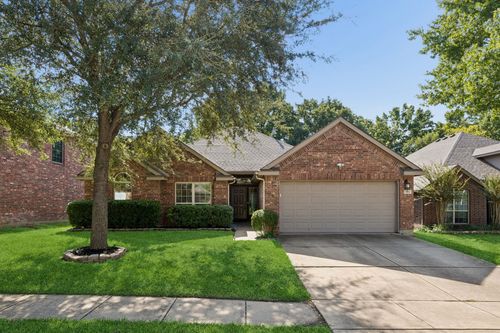 504 Valencia Drive, Arlington, TX, 76002 | Card Image