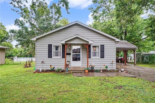 310 Washington St, Garnett, KS, 66032-1144 | Card Image