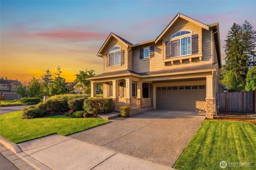 10398 243rd Ct Ne, Redmond, WA, 98053-5795 | Card Image