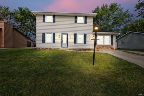 9238 Hemphill Dr, Fort Wayne, IN, 46819-2326 | Card Image