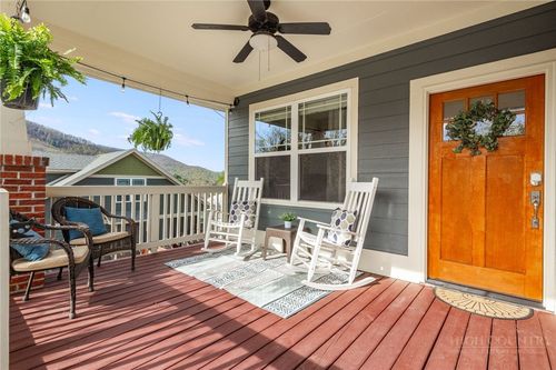 20 Byrdcliffe Ln, Asheville, NC, 28805-4504 | Card Image