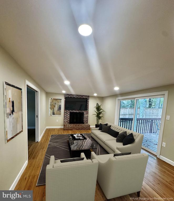 Residential Lease in RESTON 3
