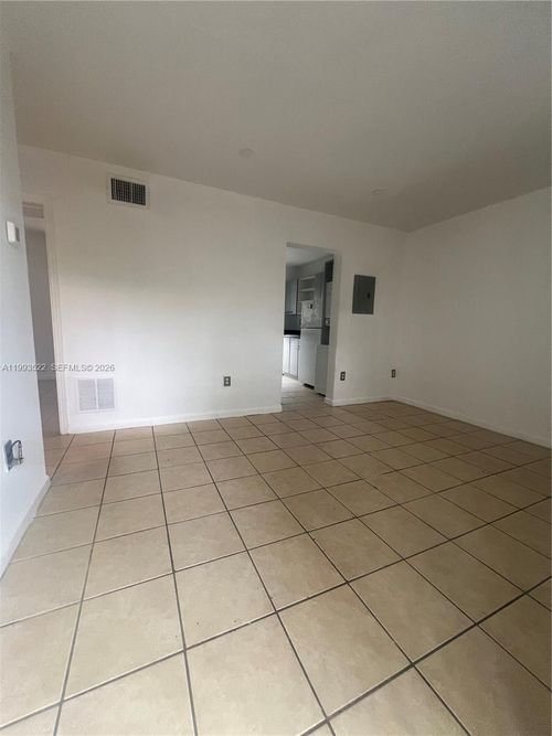 apt-2-3680 Oak Ave, Miami, FL, 33133-4935 | Card Image