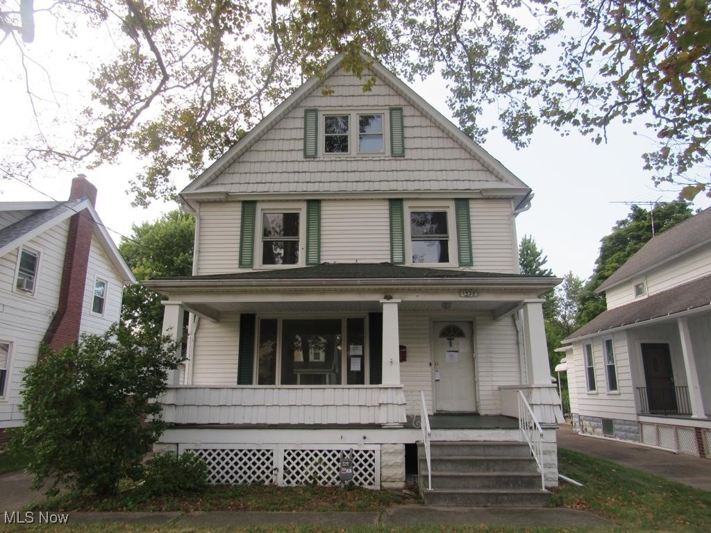 7th St, Lorain, OH 44052