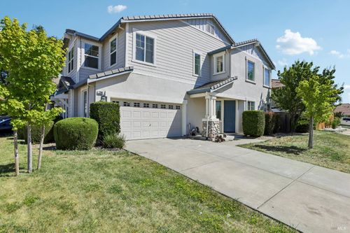 2206 Cox Ln, Fairfield, CA, 94533-8966 | Card Image