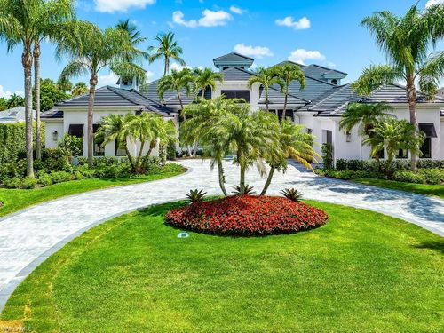 695 Wedge Dr, NAPLES, FL, 34103-4428 | Card Image