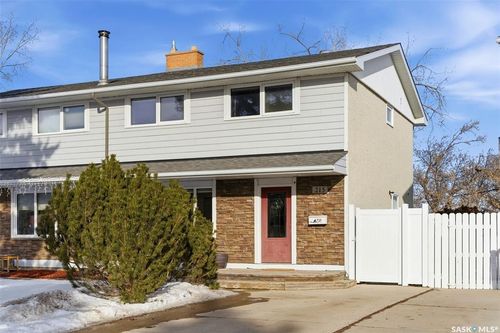 215 Dorothy Street, Regina, SK, S4T5V7 | Card Image