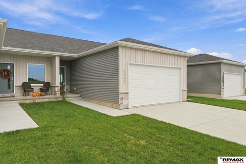 1006 W Sand Dunes Rd, Lincoln, NE, 68523-9488 | Card Image