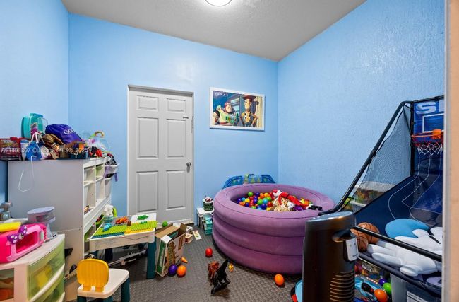3427 W 89 Th Ter, Townhouse with 3 bedrooms, 3 bathrooms and null parking in HIALEAH FL | Image 24