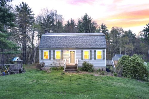 172 Warner Hill Rd, Derry, NH, 03038-4708 | Card Image