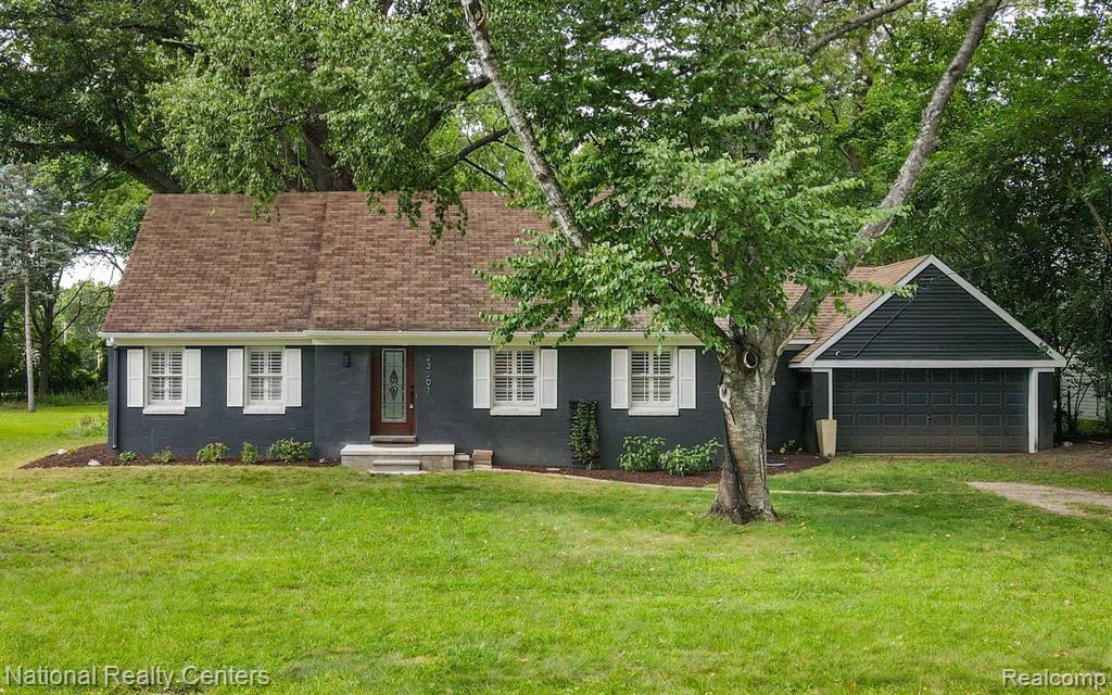 Plum Hollow St, Southfield, MI 48033