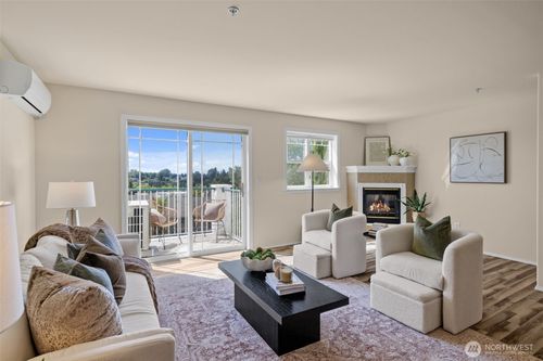 a202-3970 129th Pl Se, Bellevue, WA, 98006-5290 | Card Image
