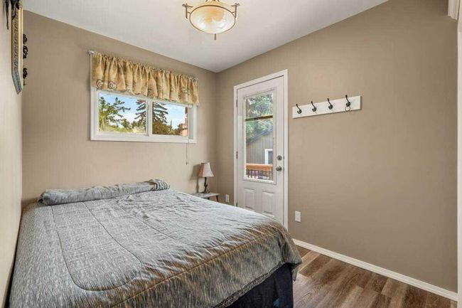 2439 41 Street Se, Home with 4 bedrooms, 2 bathrooms and 5 parking in Calgary AB | Image 24