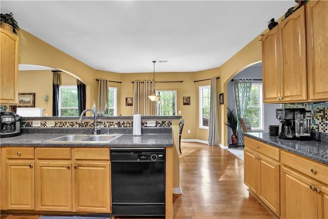 4005 Saddlebrook Creek Dr, House other with 5 bedrooms, 4 bathrooms and null parking in Marietta GA | Image 13