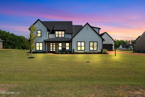5042 Camp Crossing Rd, Hernando, MS, 38632-1380 | Card Image