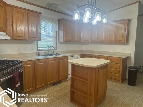 802 8th St, Burt, IA, 50522-5018 | Card Image