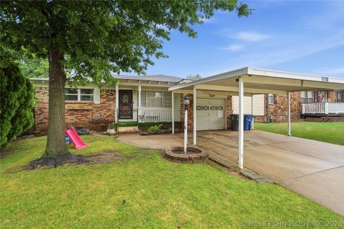 7128 E 8th St, Tulsa, OK, 74112-4422 | Card Image