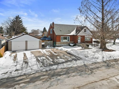 3488 Marion Ave, Niagara Falls, ON, L2J2V8 | Card Image