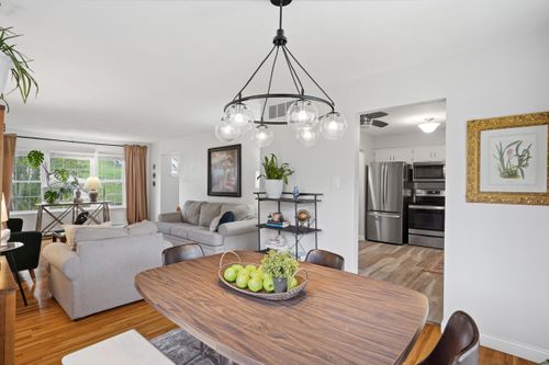 1510 Bald Hill Rd, JEFFERSON CITY, MO, 65101 | Card Image