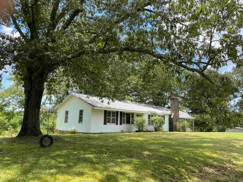880 Allen Dr, Saltillo, TN, 38370-5402 | Card Image