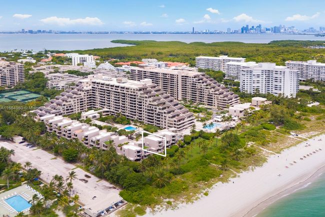 APT-174 - 201 Crandon Blvd, Townhouse with 4 bedrooms, 7 bathrooms and null parking in Key Biscayne FL | Image 65