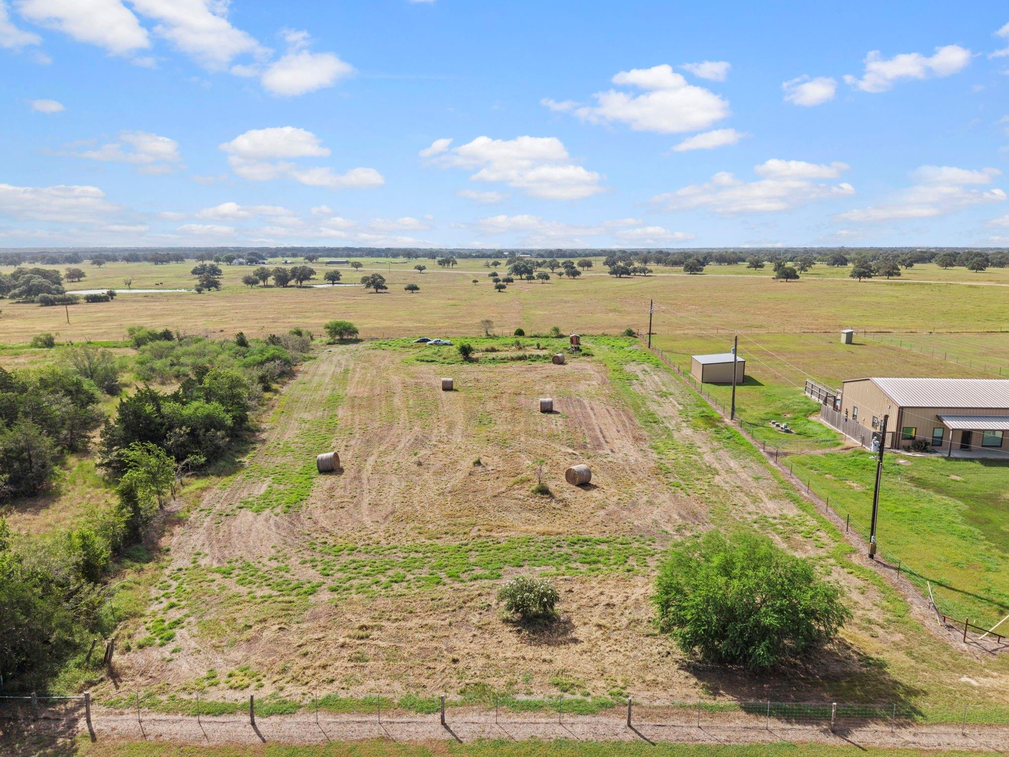 Land in Yoakum 2