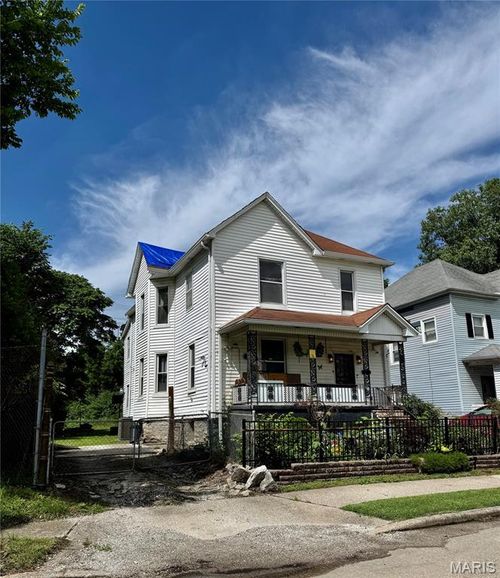 812 Market Ave, East Saint Louis, IL, 62201-1115 | Card Image