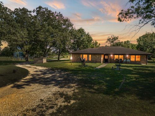 821 E Stegall Rd, Robinson, TX, 76706-5906 | Card Image