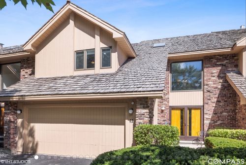 43 Oak Creek Ct, Burr Ridge, IL, 60527-8388 | Card Image