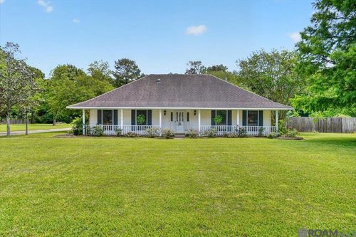 12016 Willowmore Dr, Baker, LA, 70714-6134 | Card Image