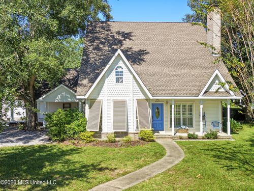 723 Old Spanish Trl, Bay Saint Louis, MS, 39520-2507 | Card Image