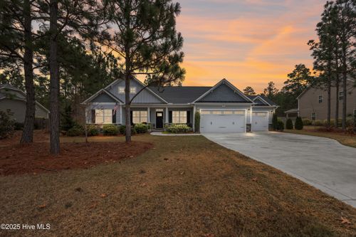 822 Winston Pines Dr, Aberdeen, NC, 28315-8802 | Card Image