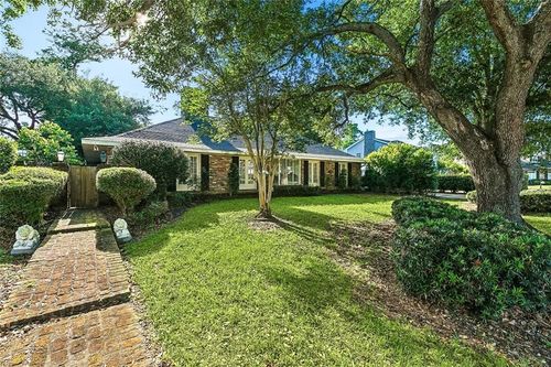 28 Chateau Pontet Canet Drive, Kenner, LA, 70065 | Card Image