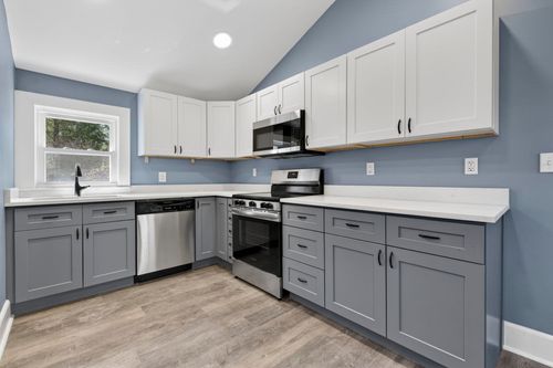 228 Main St, Hampstead, NH, 03841-2071 | Card Image