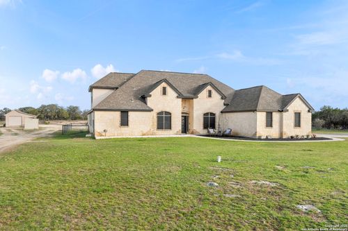 701 Kreutzberg Rd, Boerne, TX, 78006-7826 | Card Image