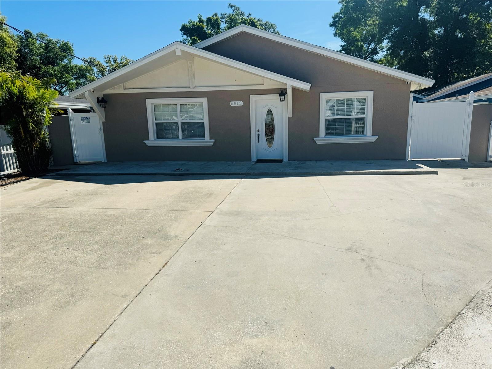 Hale Ave, Tampa, FL 33614