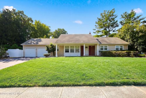 25 Mccue Rd, Morganville, NJ, 07751-1641 | Card Image