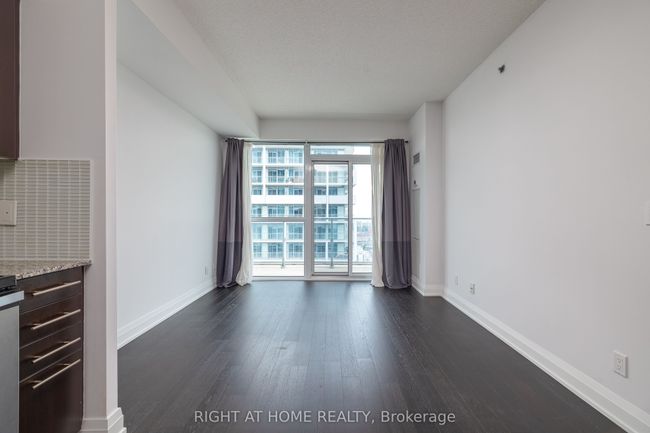 1508 - 65 Speers Rd, Condo with 2 bedrooms, 1 bathrooms and null parking in Oakville ON | Image 4