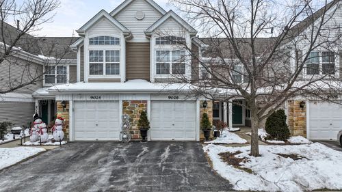 9026 W Heathwood Cir, Niles, IL, 60714-5807 | Card Image