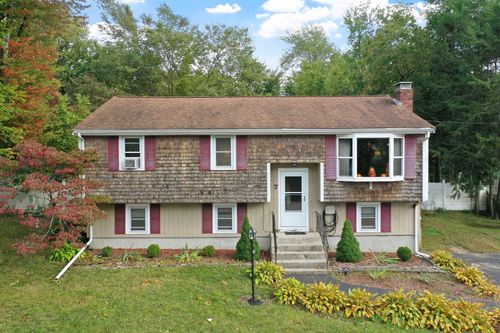 7 N Lakeview Rd, Norton, MA, 02766-1508 | Card Image