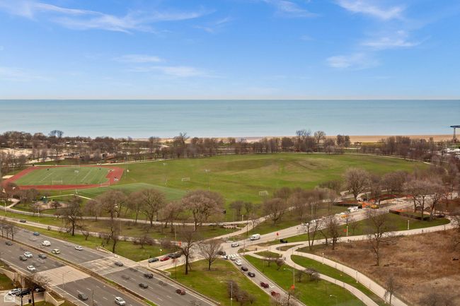 APT-2705 - 4250 N Marine Dr, Home with 0 bedrooms, 1 bathrooms and 1 parking in Chicago IL | Image 9